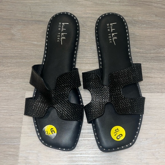🖤Nicole Miller black flats silver studded sandals🖤 new 9.5 - Picture 1 of 6